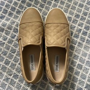 Tan Ecentrcq Steve Madden Slip on Sneaker